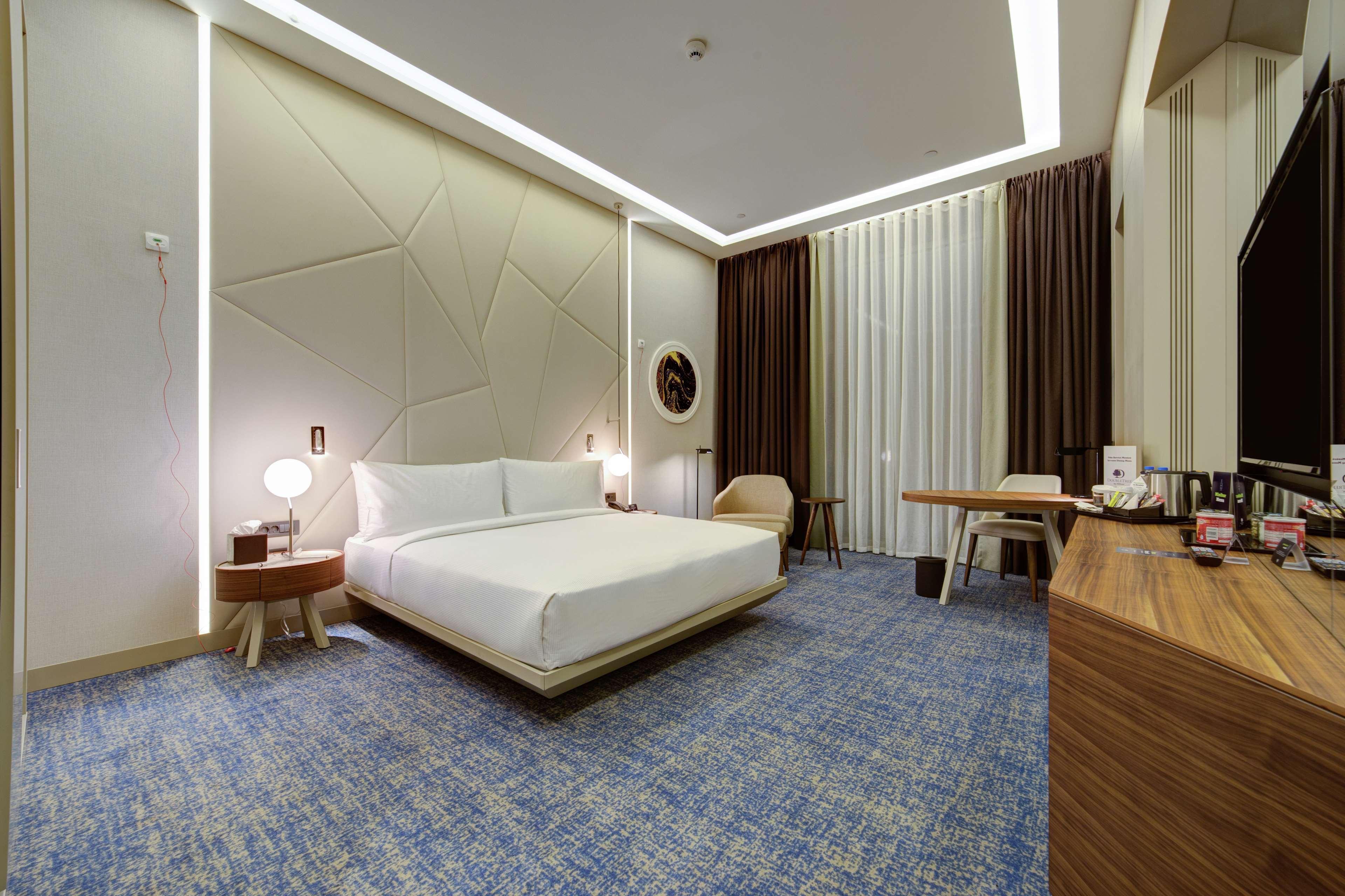 Отель Doubletree By Hilton Адана Экстерьер фото